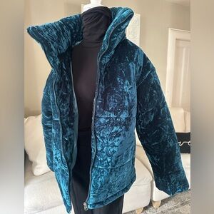 I5 APPAREL Women’s Luxurious Teal Crushed Velvet Puffer Jacket Size M